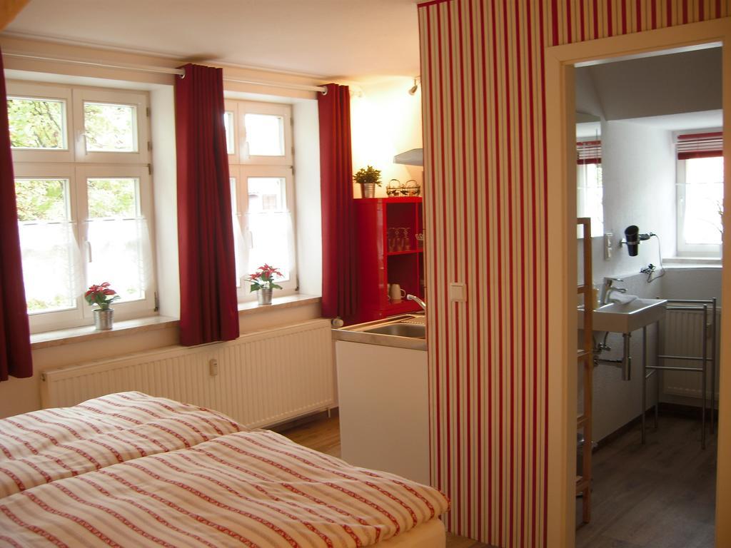 Ferienwohnungen Zur Kaiserstrasse Quedlinburg Ruang foto